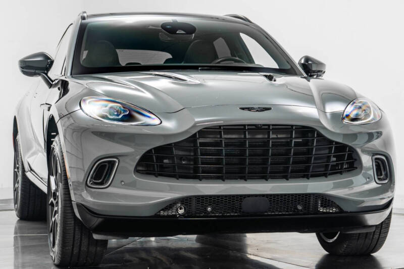 2022 Aston Martin DBX
