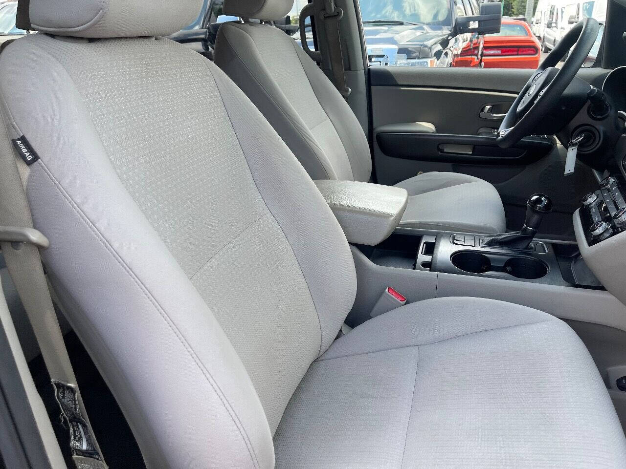 2016 KIA Sedona Minivan - $11,900