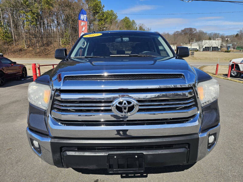 Used 2017 Toyota Tundra SR5 with VIN 5TFDW5F1XHX610908 for sale in Kingsport, TN