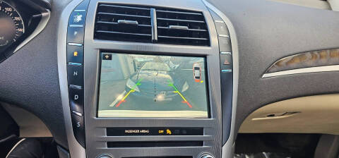 2017 Lincoln MKZ Select