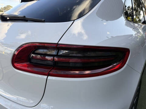 2015 Porsche Macan S