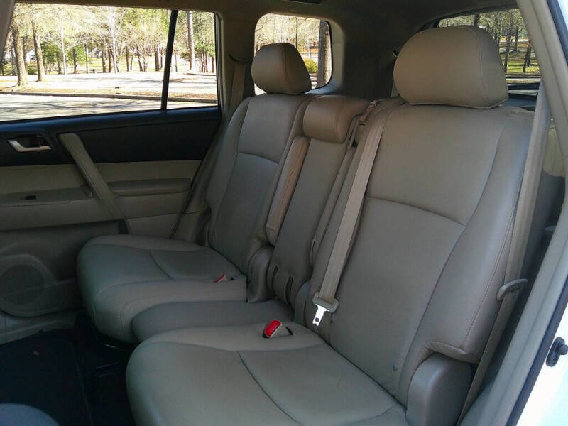 2012 Toyota Highlander SE