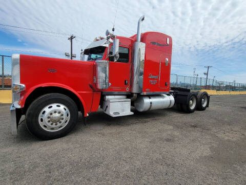 2011 Peterbilt 389 for sale at Jorge Auto Body in Elizabeth NJ