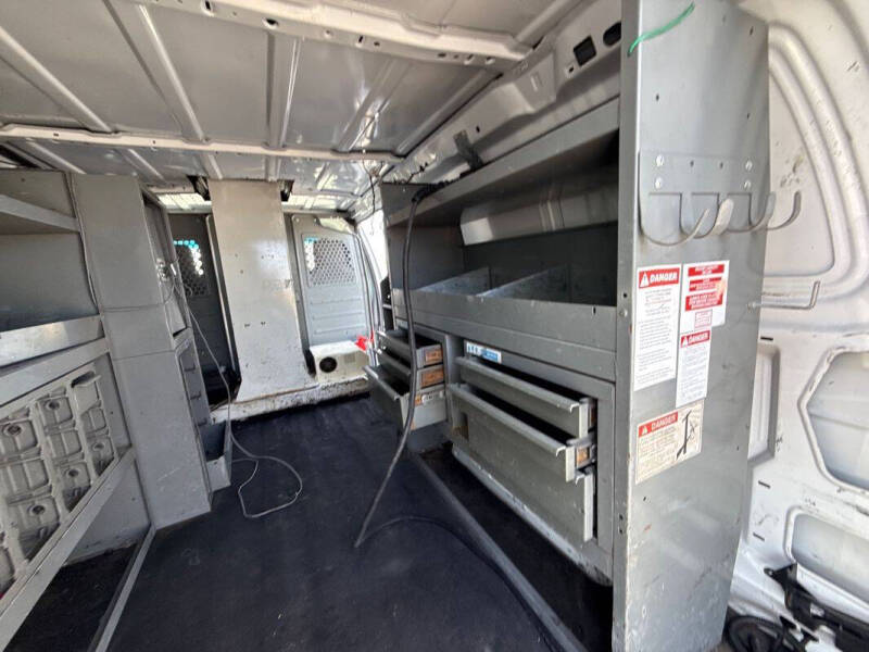 2010 Ford E-Series E-350 SD