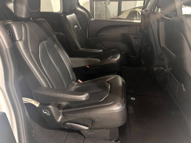 2018 Chrysler Pacifica Touring L Plus