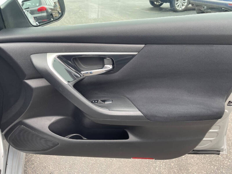 2017 Nissan Altima 2.5 SV