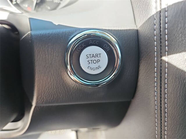 2023 Infiniti QX80 Luxe