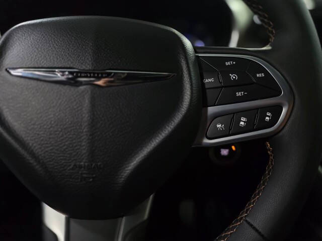 2025 Chrysler Pacifica Plug-In Hybrid Pinnacle