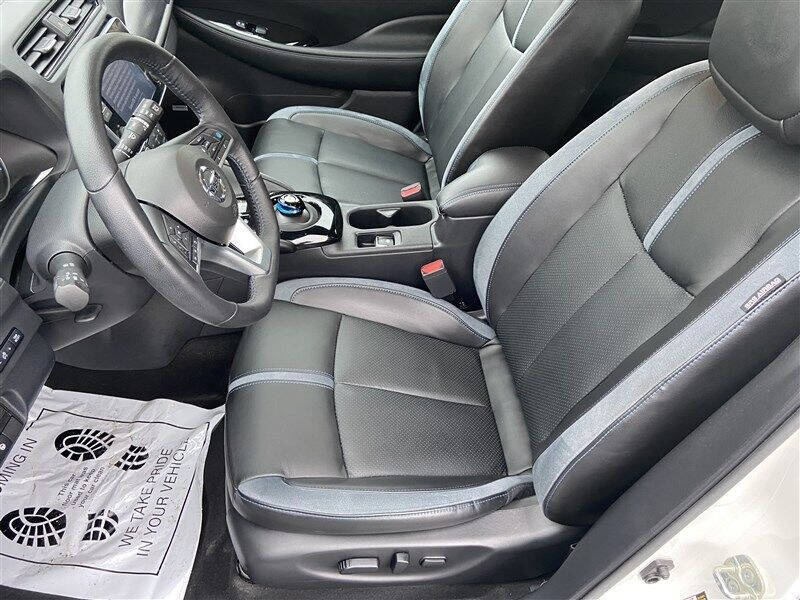 2022 Nissan LEAF SL PLUS