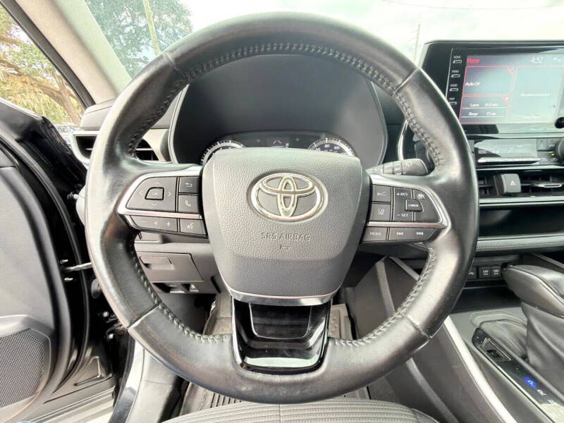 2021 Toyota Highlander LE