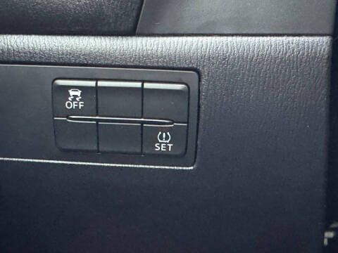 2018 Mazda MAZDA3 Sport