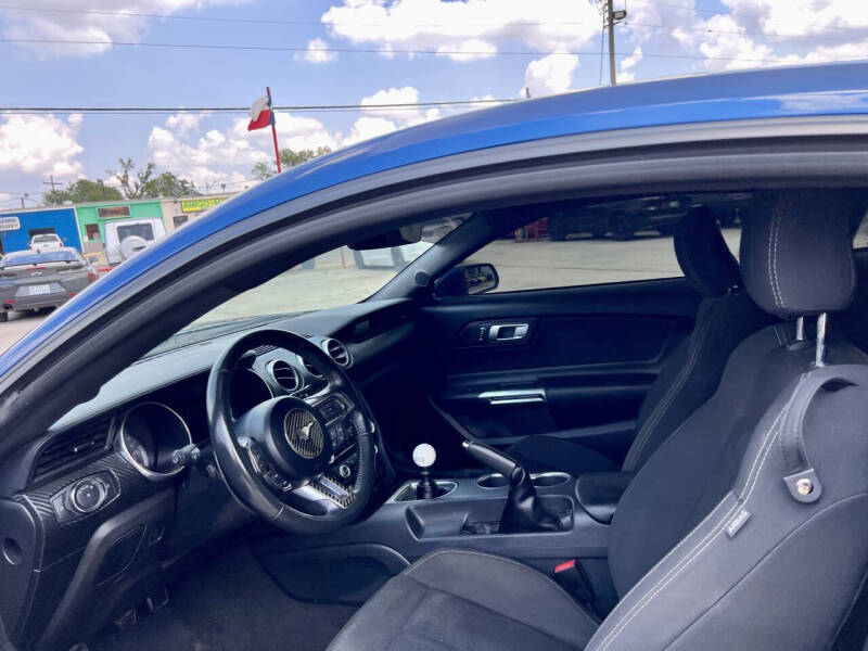 2022 Ford Mustang EcoBoost