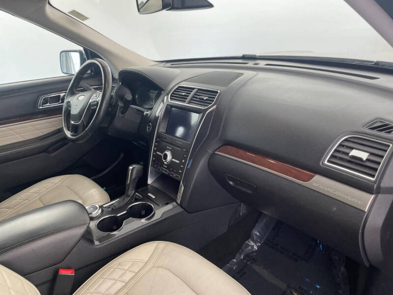 2019 Ford Explorer Platinum