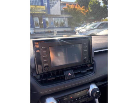 2019 Toyota RAV4 Hybrid XLE