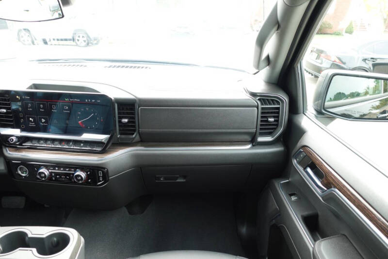 2024 GMC Sierra 1500 Elevation Standard