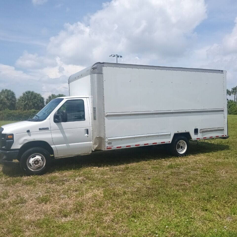 2015 Ford E-Series Box Truck - $11,500