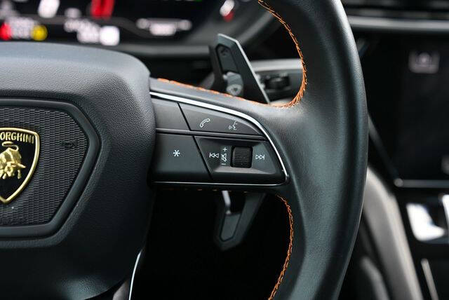 2023 Lamborghini Urus S