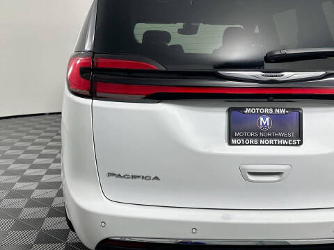 2023 Chrysler Pacifica Touring