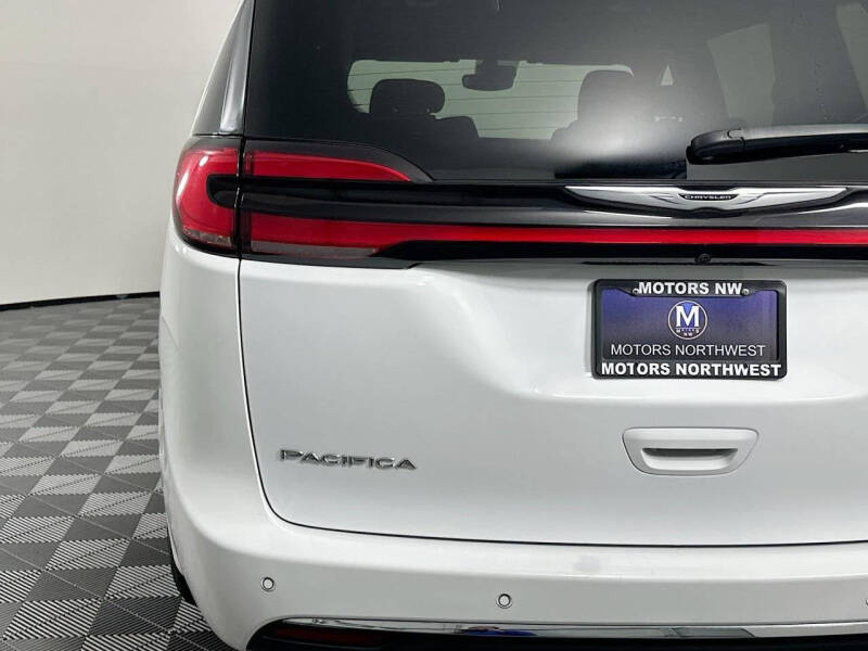 2023 Chrysler Pacifica Touring