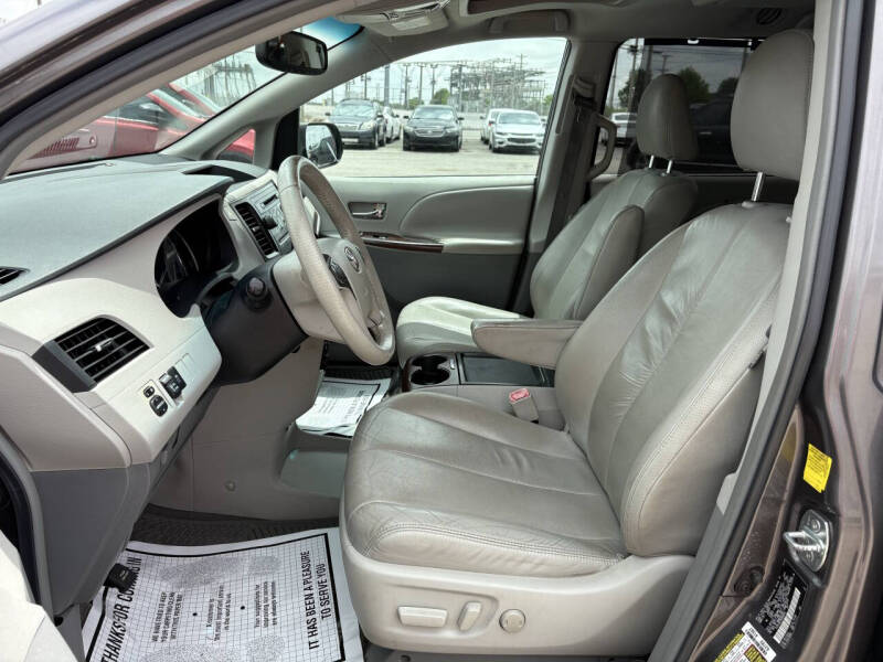 2011 Toyota Sienna XLE 8-Passenger