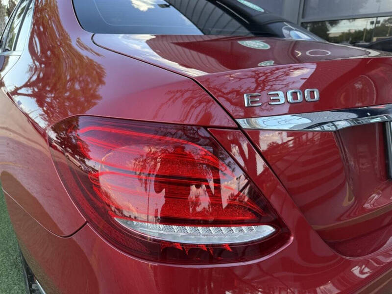 2017 Mercedes-Benz E-Class E 300 4MATIC