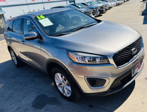 2016 Kia Sorento LX