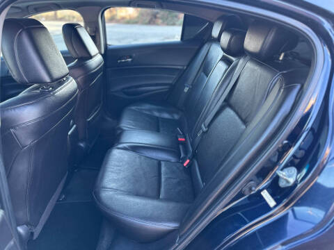 2013 Acura ILX 2.0L w/Premium