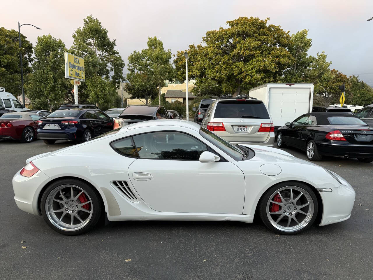 White 2007 Porsche Cayman Coupe Rear-Wheel Drive 6-Speed Manual