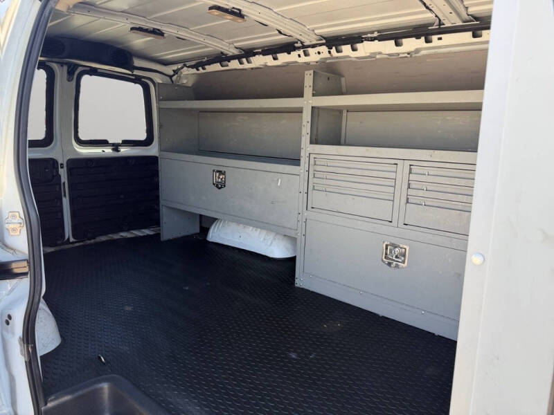 2017 Chevrolet Express 2500
