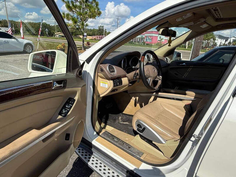 2012 Mercedes-Benz GL-Class GL 550 4MATIC