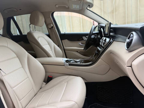 2017 Mercedes-Benz GLC GLC 300 4MATIC