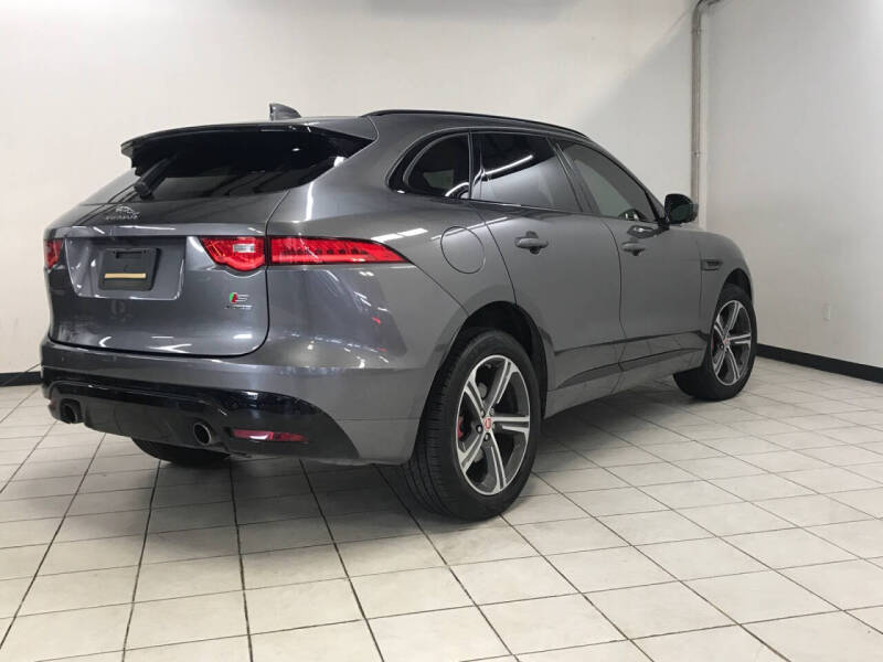 2017 Jaguar F-PACE S