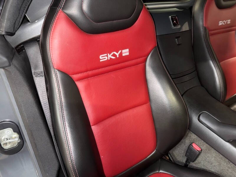 2008 Saturn SKY Red Line