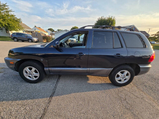 2004 Hyundai SANTA FE for sale at QUEENSGATE AUTO SALES in York, PA