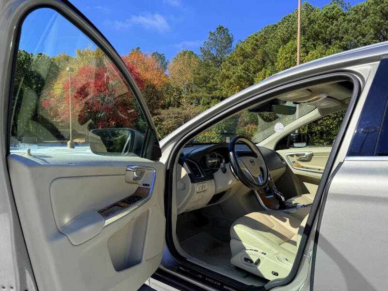 2015 Volvo XC60 T5 Drive-E Platinum