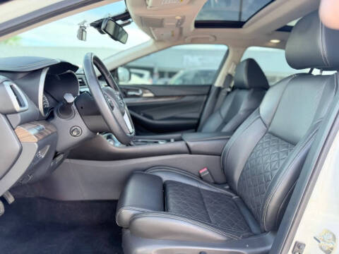 2017 Nissan Maxima Platinum