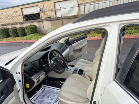 2012 Subaru Outback 2.5i Premium