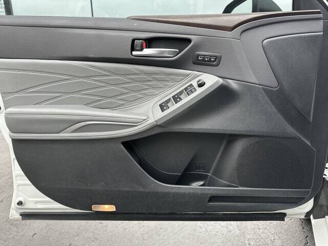 2021 Toyota Avalon Hybrid Limited