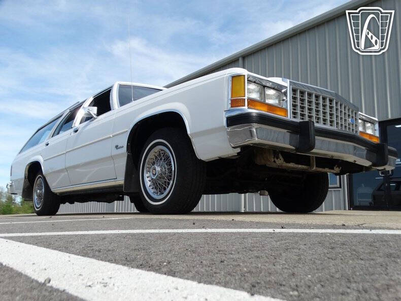 1985 Ford LTD Crown Victoria