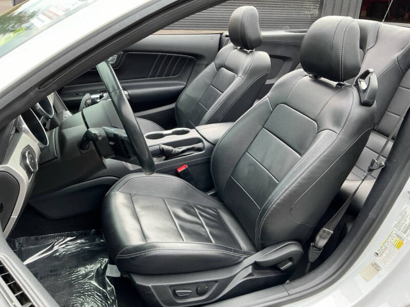 2021 Ford Mustang EcoBoost Premium