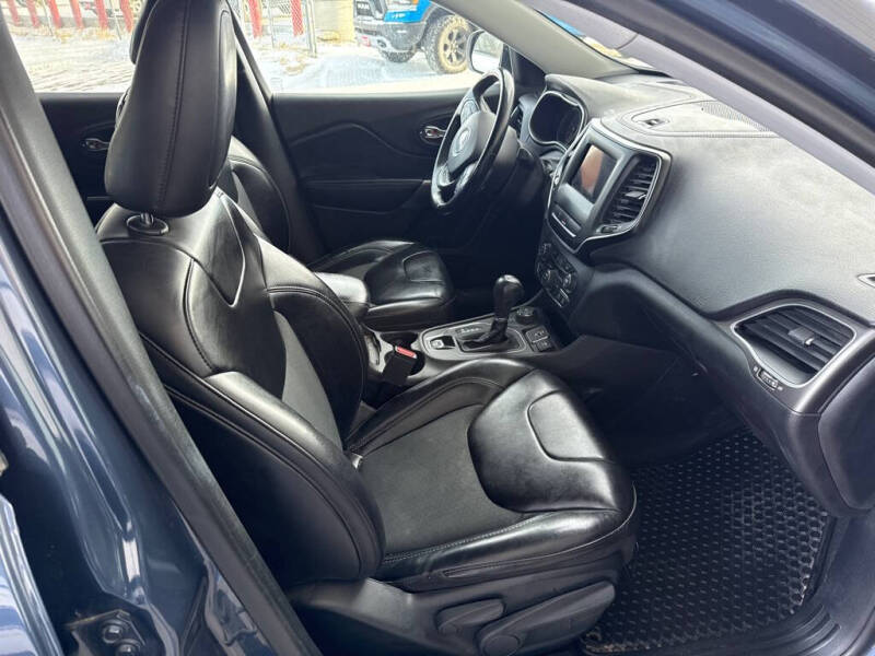 2019 Jeep Cherokee Latitude Plus