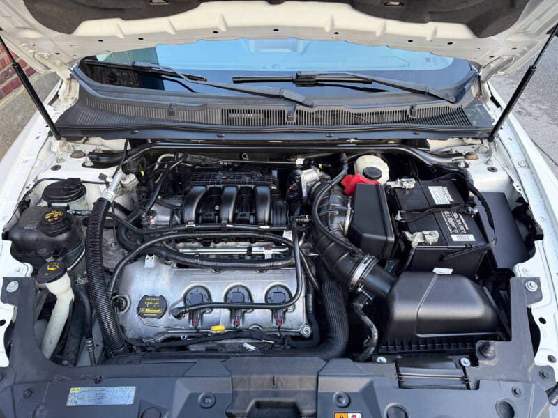 2011 Ford Taurus SEL