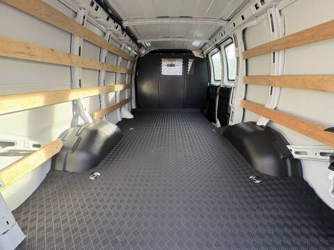 2024 GMC Savana 2500