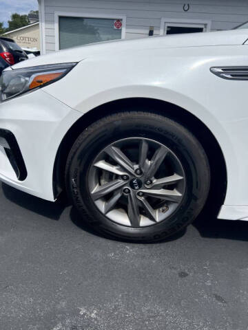 2020 Kia Optima LX
