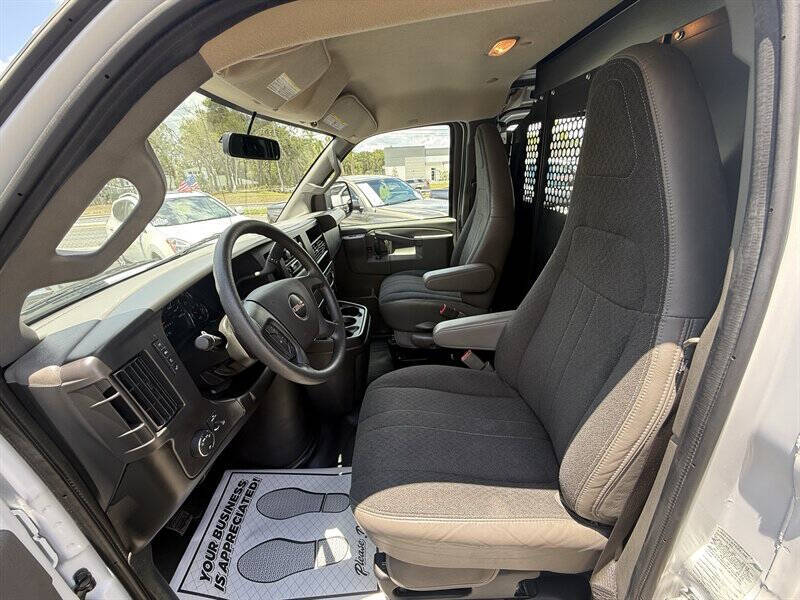 2025 GMC Savana 2500