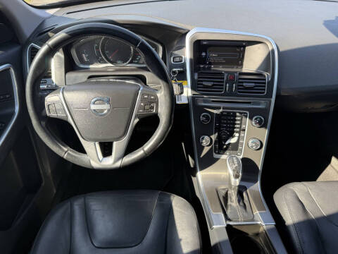 2015 Volvo XC60 T5 Drive-E Premier Plus