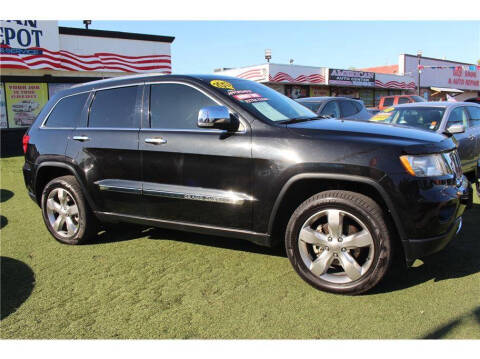 2012 Jeep Grand Cherokee for sale at MERCED AUTO WORLD in Merced CA