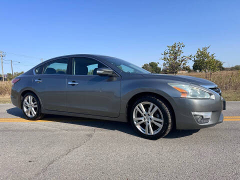 2015 Nissan Altima for sale at ILUVCHEAPCARS.COM in Tulsa OK