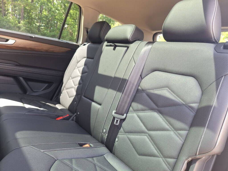 2025 Volkswagen Atlas SE