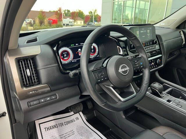 2024 Nissan Pathfinder Platinum